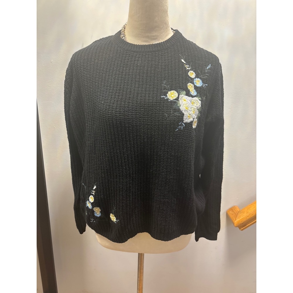 Woven Heart Floral Embroidered Sweater‎ Womens M Black  Ribbed Pullover